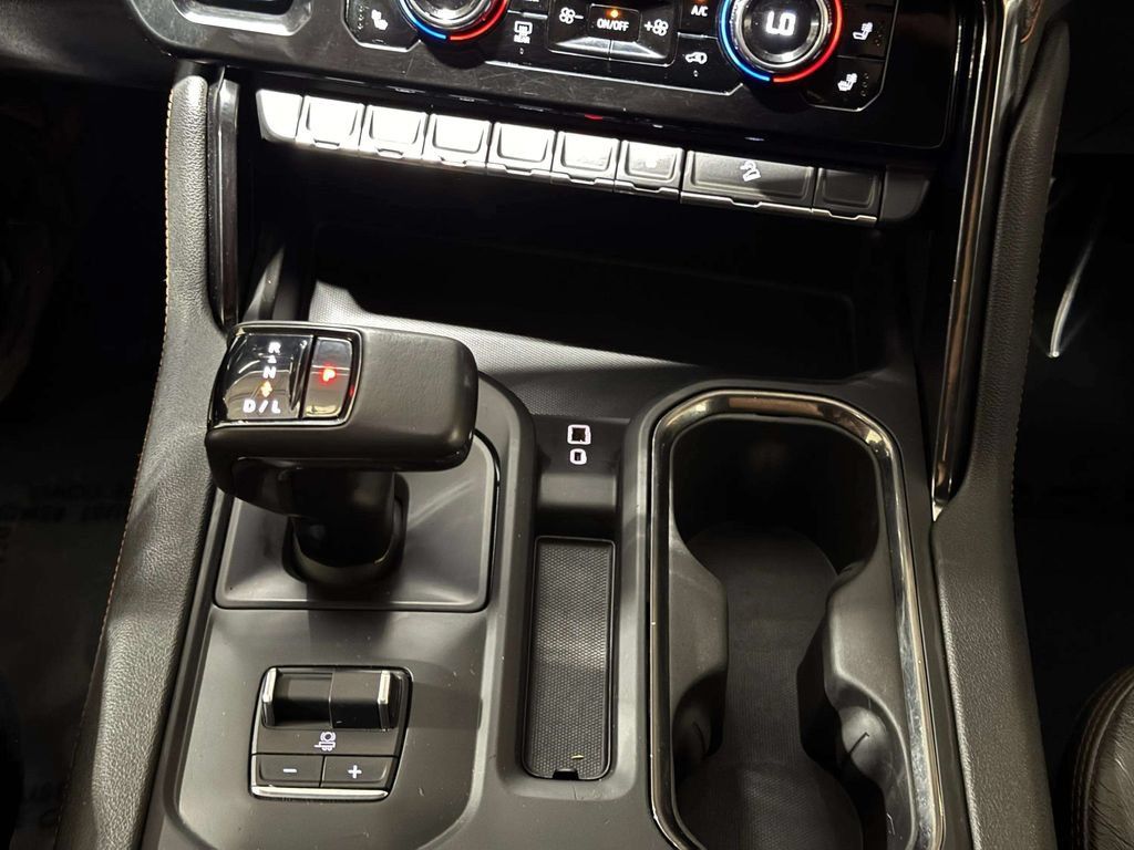 Used 2022 GMC Sierra 1500 AT4 w/ AT4 Preferred Package AWD/4WD image 18