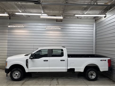 Used 2023 Ford F250 XL image 8