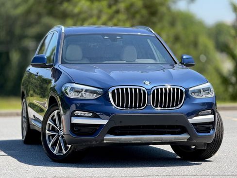 Used 2019 BMW X3 xDrive30i w/ Executive Package AWD/4WD image 4