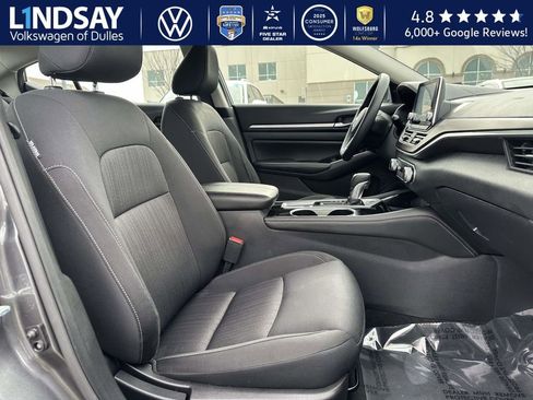 Used 2023 Nissan Altima 2.5 SV image 11