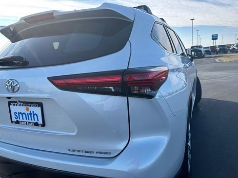 Used 2023 Toyota Highlander Limited image 31