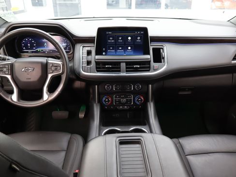 Certified 2023 Chevrolet Suburban Z71 w/ Luxury Package image 16