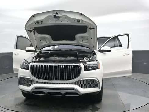 Used 2023 Mercedes-Benz Maybach GLS 600 4MATIC image 49