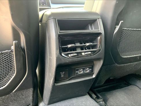 Used 2023 Jeep Grand Cherokee Laredo w/ Luxury Tech Group I image 32