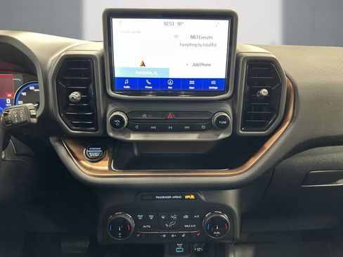 Used 2022 Ford Bronco Sport Outer Banks w/ Tech Package AWD/4WD image 19
