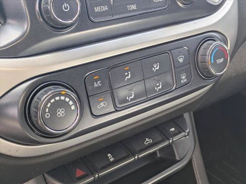 Used 2018 Chevrolet Colorado LT w/ LT Convenience Package AWD/4WD image 12