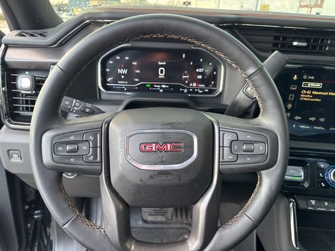 Used 2025 GMC Sierra 2500 AT4 w/ AT4 Premium Plus Package image 12