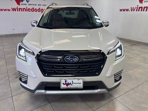 Used 2022 Subaru Forester Touring AWD/4WD image 2