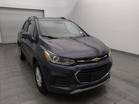 Used 2018 Chevrolet Trax LT w/ LT Convenience Package image 14