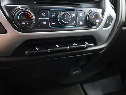 Used 2017 GMC Sierra 1500 SLT w/ Suspension Package, Off-Road AWD/4WD image 42