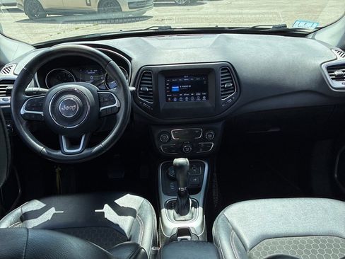 Used 2019 Jeep Compass Latitude AWD/4WD image 13