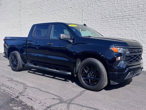 Used 2024 Chevrolet Silverado 1500 Custom w/ Turbomax Blackout Package image 9