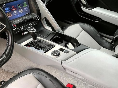 Used 2019 Chevrolet Corvette Z06 RWD image 18