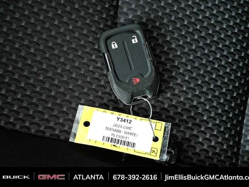 Used 2023 GMC Terrain SLE FWD image 36