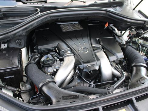 Used 2014 Mercedes-Benz GL 450 4MATIC w/ Appearance Package image 39