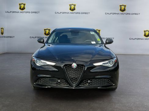 Used 2019 Alfa Romeo Giulia RWD image 2