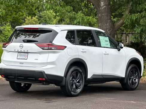 New 2026 Nissan Rogue SV AWD/4WD image 2