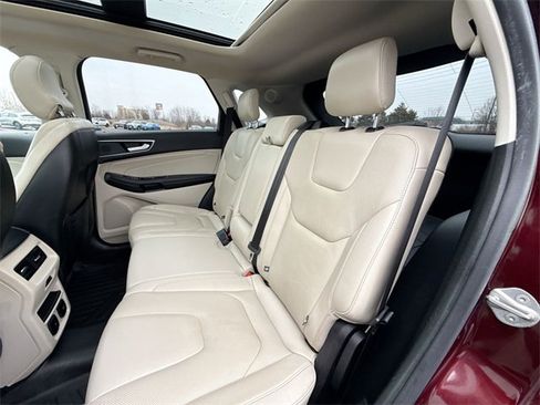 Used 2019 Ford Edge Titanium w/ Equipment Group 301A image 18