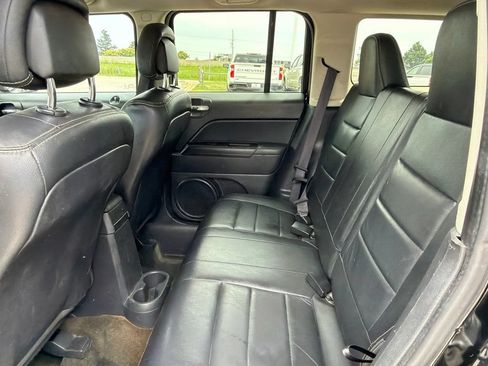 Used 2016 Jeep Patriot High Altitude AWD/4WD image 9