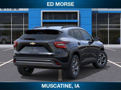 New 2025 Chevrolet Trax LT w/ Sunroof Package image 4