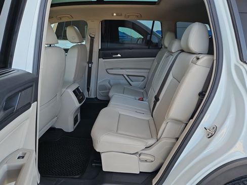 Used 2021 Volkswagen Atlas SEL FWD image 20