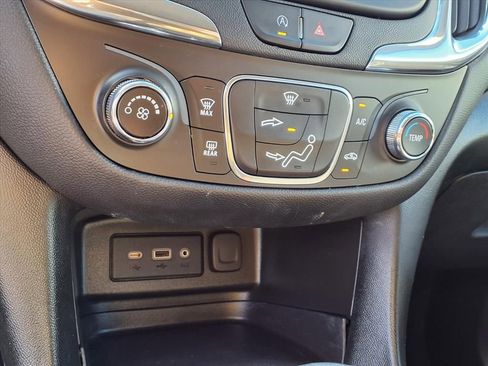 Used 2023 Chevrolet Equinox LT image 7