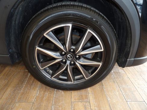 Used 2018 MAZDA CX-5 Touring w/ Preferred Equipment Package image 4