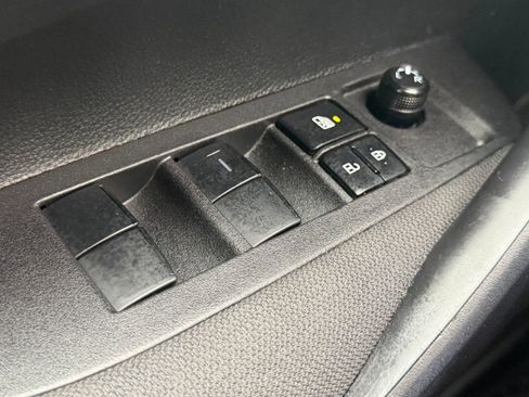 Used 2025 Toyota Corolla LE image 26