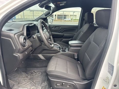 Used 2023 Chevrolet Colorado Trail Boss w/ Technology Package image 25