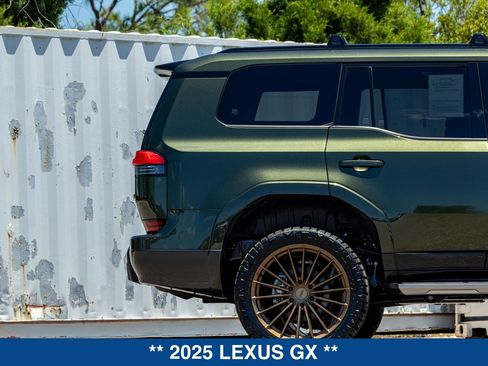 Used 2025 Lexus GX 550 w/ Accessory Package (Z1) AWD/4WD image 39