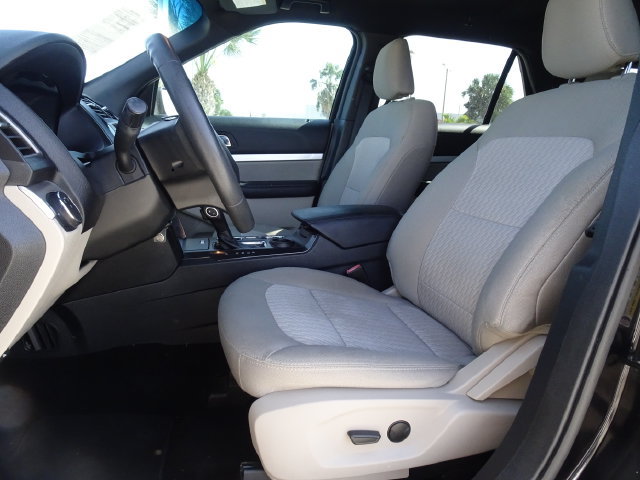 Used 2019 Ford Explorer FWD image 7