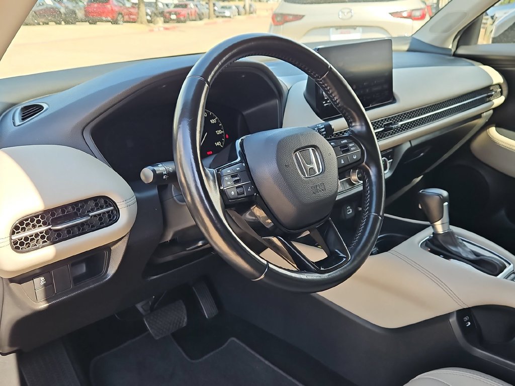 Used 2025 Honda HR-V EX-L image 12