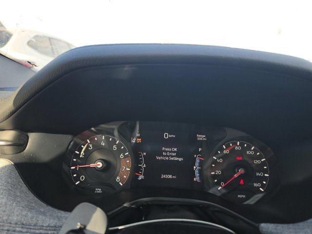 Used 2025 Jeep Compass Latitude AWD/4WD image 11