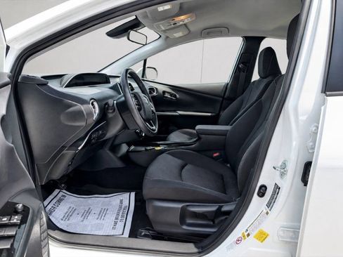 Used 2021 Toyota Prius Prime LE FWD image 9