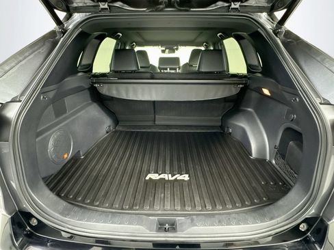 Used 2021 Toyota RAV4 XSE AWD/4WD image 28