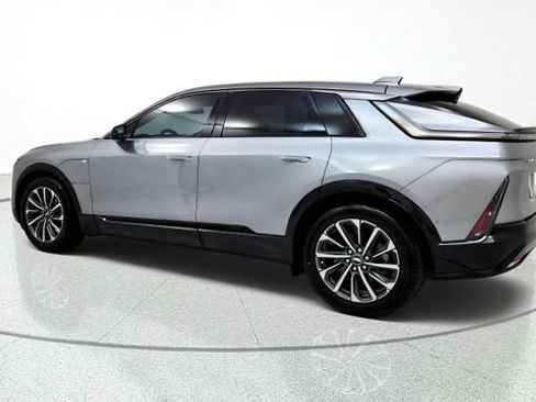 Used 2024 Cadillac Lyriq Sport RWD image 6