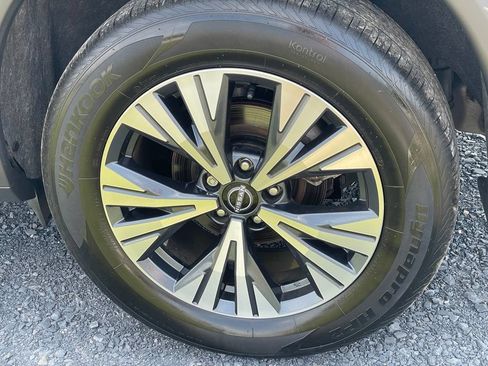 Certified 2023 Nissan Rogue SV w/ SV Premium B Package AWD/4WD image 31