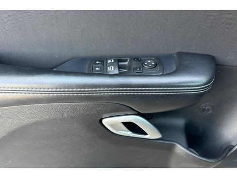 Used 2022 Dodge Challenger GT RWD image 11