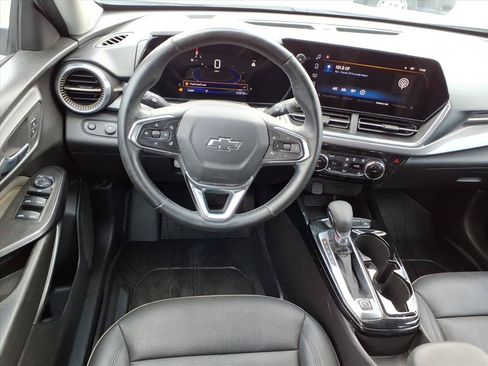 Used 2025 Chevrolet Trax ACTIV w/ Driver Confidence Package FWD image 6