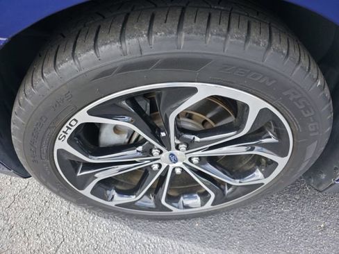 Used 2015 Ford Taurus SHO w/ Equipment Group 401A image 10