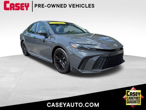 Used 2026 Toyota Camry SE FWD image 1