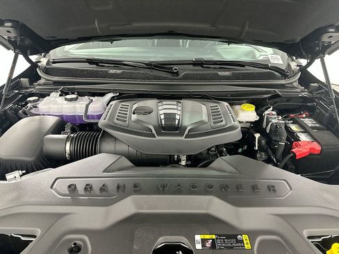 New 2026 Jeep Grand Wagoneer L Limited w/ Convenience Group I image 18