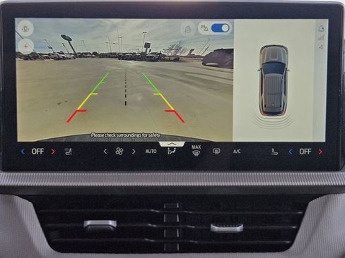 Certified 2025 Ford Explorer Active w/ Active Comfort Package image 18