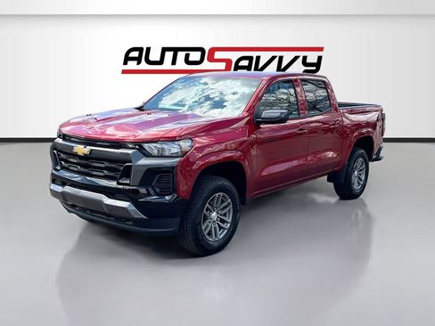 Used 2025 Chevrolet Colorado LT w/ Advanced Trailering Package image 3