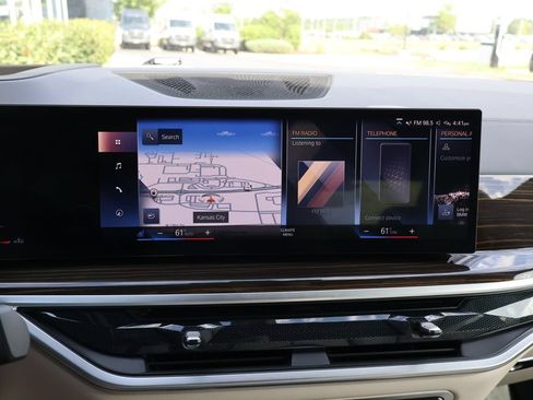 Used 2023 BMW X7 xDrive40i w/ M Sport Package AWD/4WD image 90