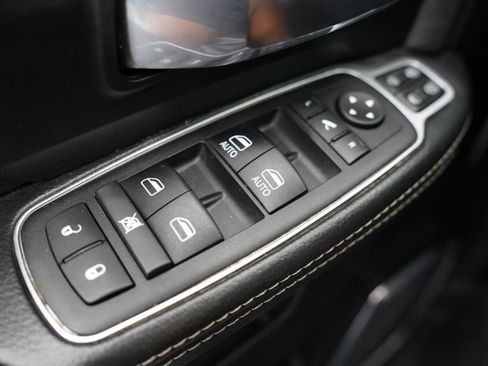 Used 2024 RAM 2500 Laramie w/ Safety Group AWD/4WD image 30
