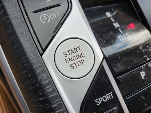 Certified 2025 BMW 330i Sedan w/ M Sport Package image 29