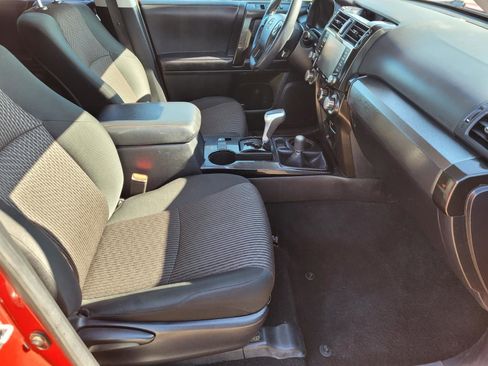 Used 2022 Toyota 4Runner TRD Off-Road image 10