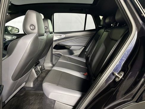 Certified 2023 Volkswagen ID.4 Pro S AWD/4WD image 21