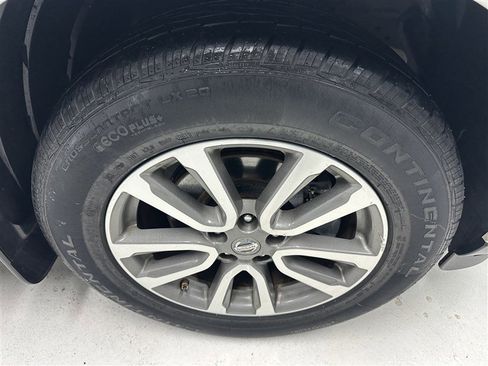 Used 2014 Nissan Pathfinder SL w/ SL Premium Package image 16